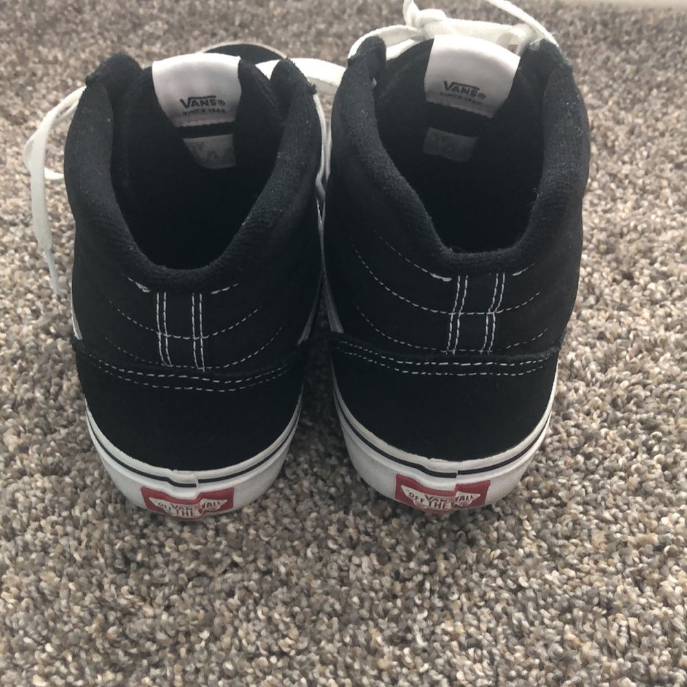 Vans - Picture 4 of 5